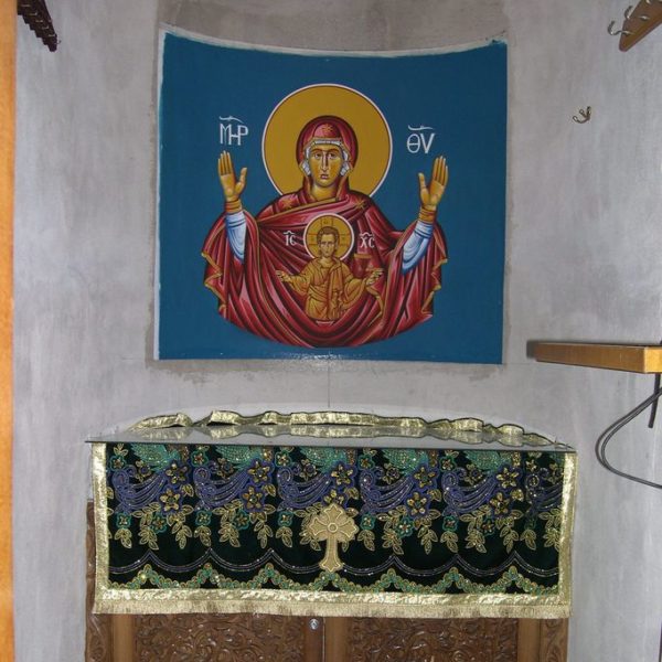 Παρεκκλήσιο του Αγίου Ανθίμου στον Ιερό Ναό του Αγίου Ραφαήλ.